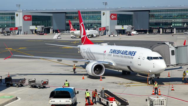 TC-LCO::Turkish Airlines